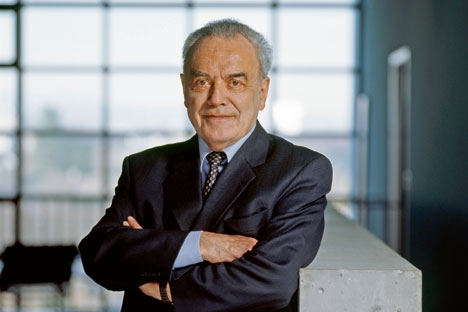 Premio Nobel Protestante, preside la Academia Pontificia de las Ciencias.