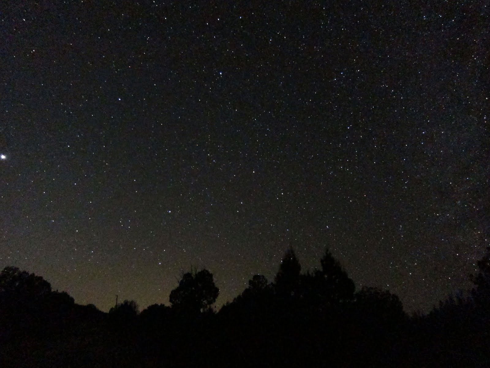 ¿Porqué el cielo es oscuro de noche?
