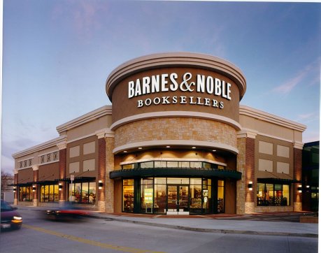 Triplica Barnes & Noble la venta de ‘ebooks; pero dejan mayores ingresos los libros tradicionales