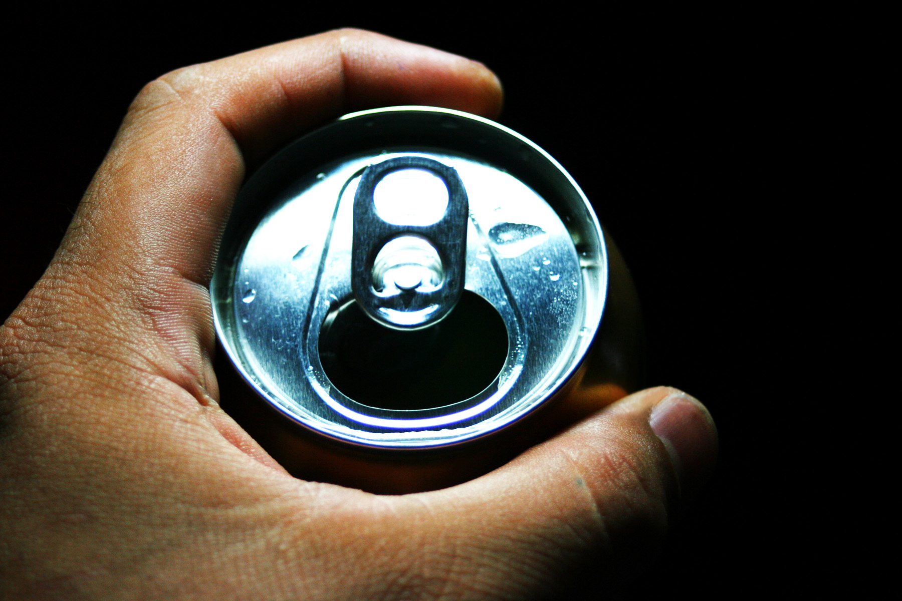 Estudio cuestiona beneficios de bebidas dietéticas