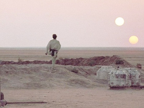 Sonda espacial detecta planeta en estrella binaria