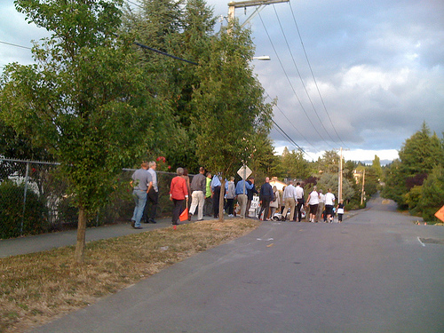 Walk and Talk: Promoting Walking Meetings