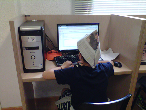 Negociar en vez de prohibir: cómo educar espíritus críticos en internet