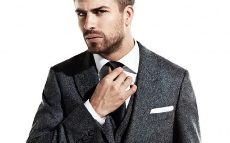 Corbata: accesorio masculino dañino para la salud