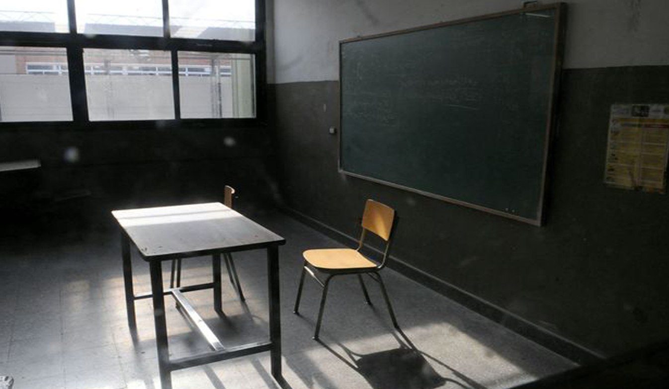 Les hablo a los muchachos